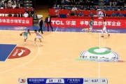 🏀CBA半场：胡明轩单节3记三分轰19+6 威瑟斯庞22分 广东61-60青岛