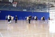 王哲林体测总分超过400顺利达标！负重深蹲29个为满分